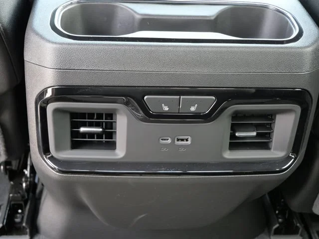 2026 Chevrolet Silverado 1500 ZR2 - Photo 14