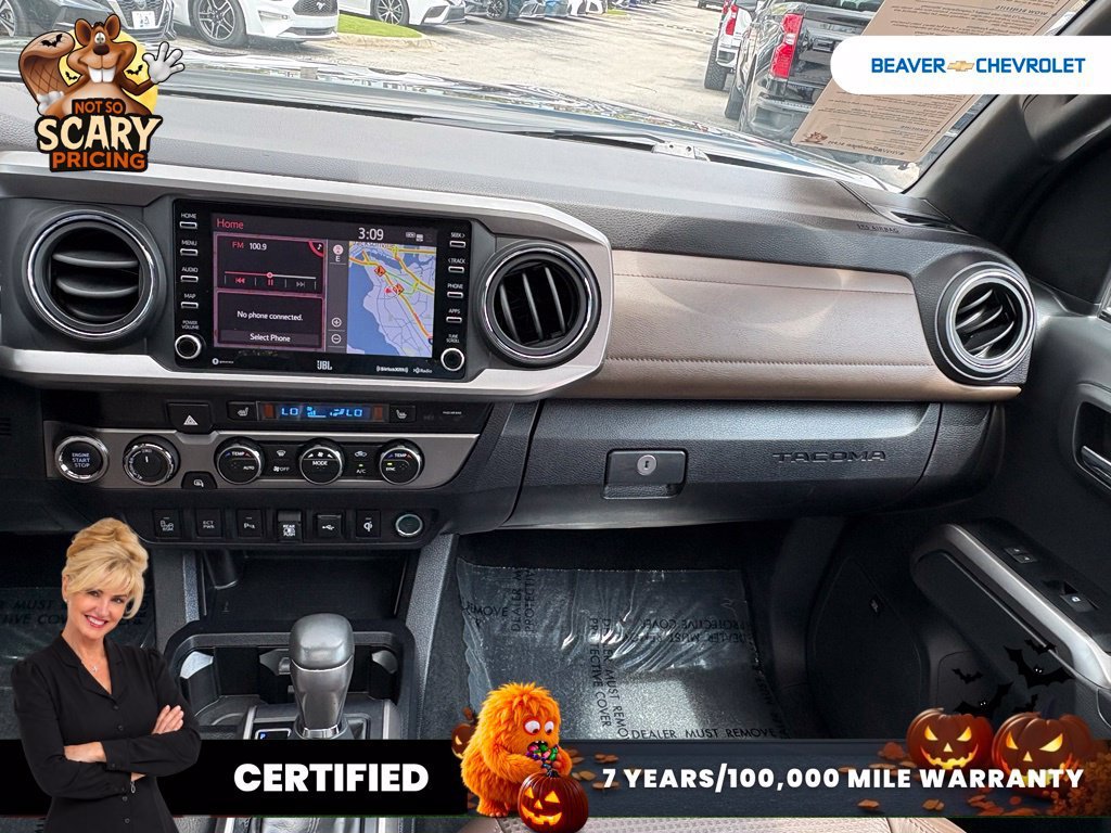 Used 2023  Toyota Limited image 17