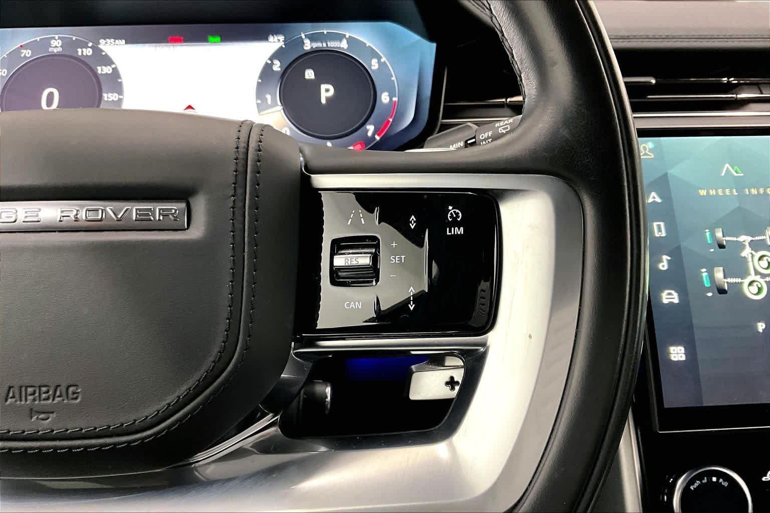 Used 2023 Fuji White Land Rover SE image 25