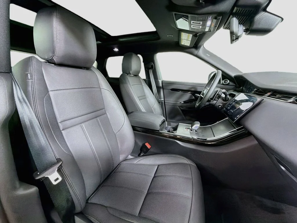 New 2026 Tribeca Blue Land Rover S image 30