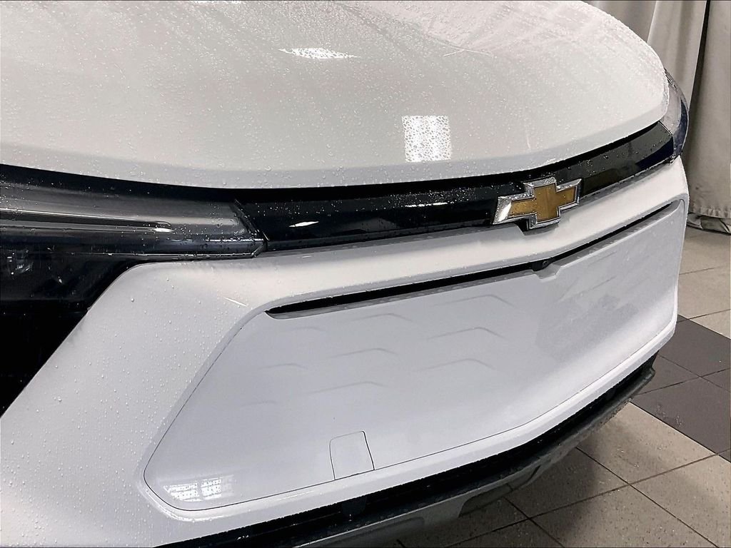 Used 2024 White Chevrolet LT image 31