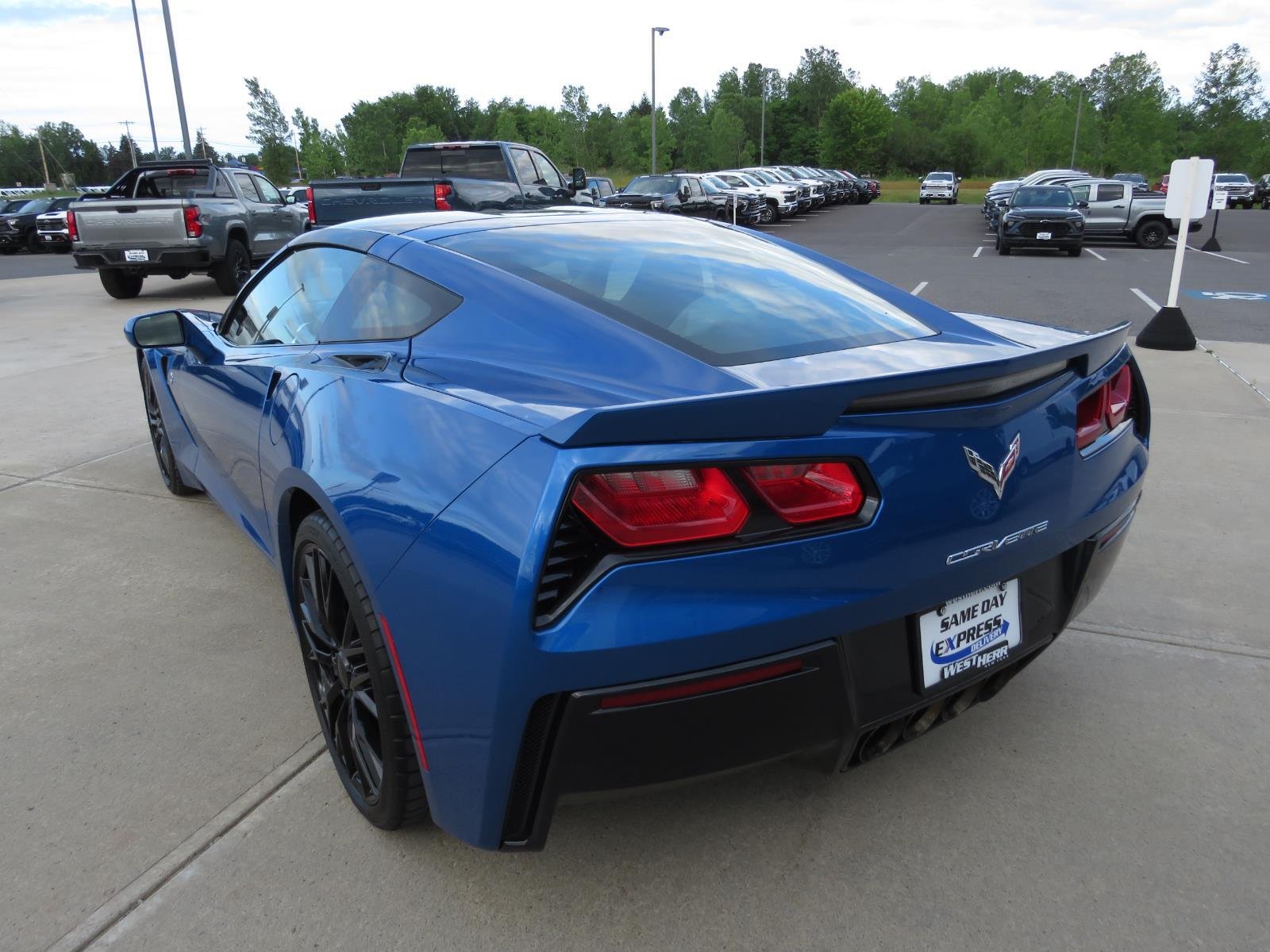 Used 2015  CHEVROLET  image 11