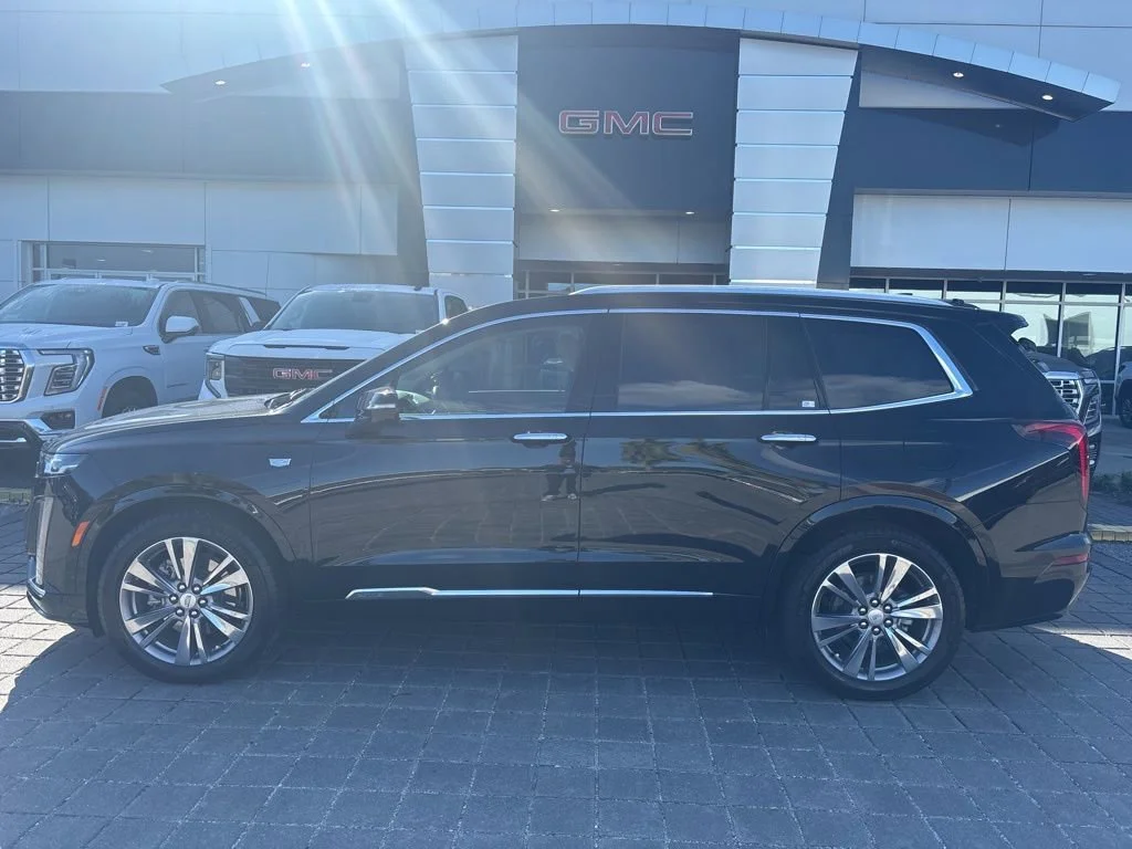 2024 Cadillac XT6 Premium Luxury Auto's photo