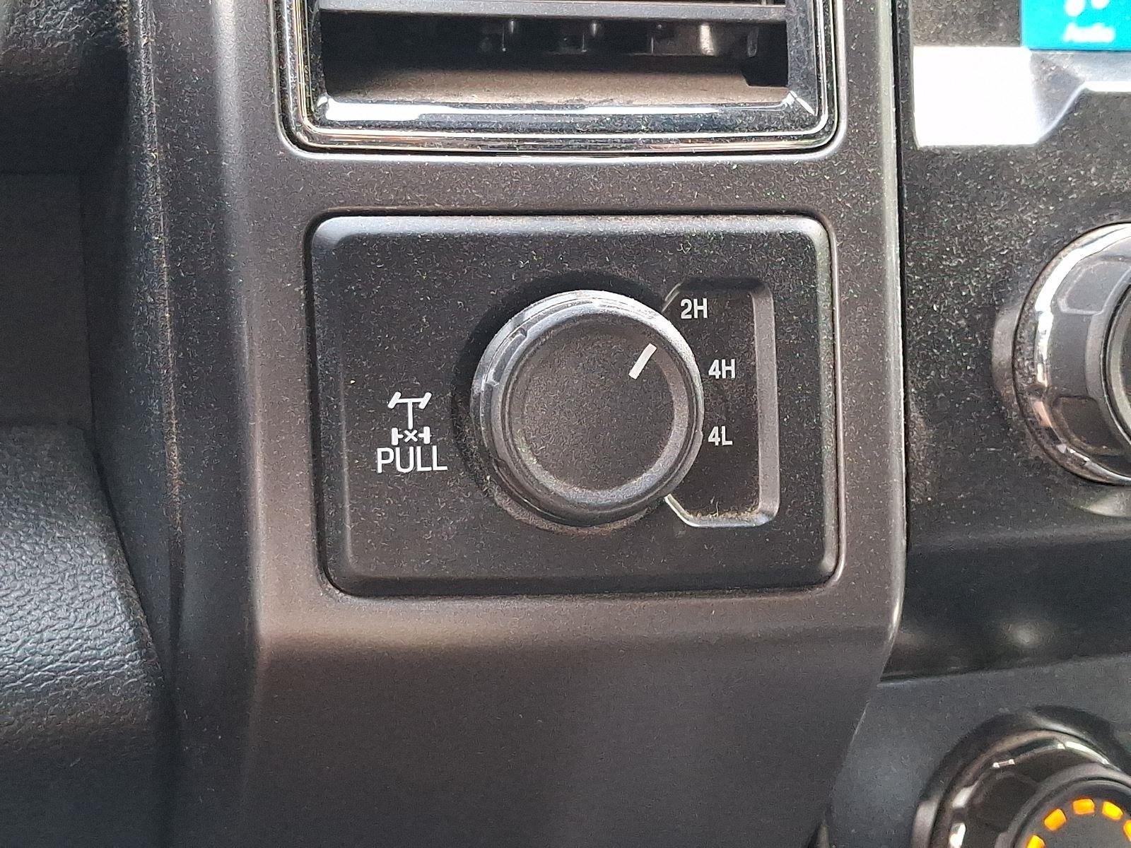Used 2019 Oxford White Ford XLT image 25