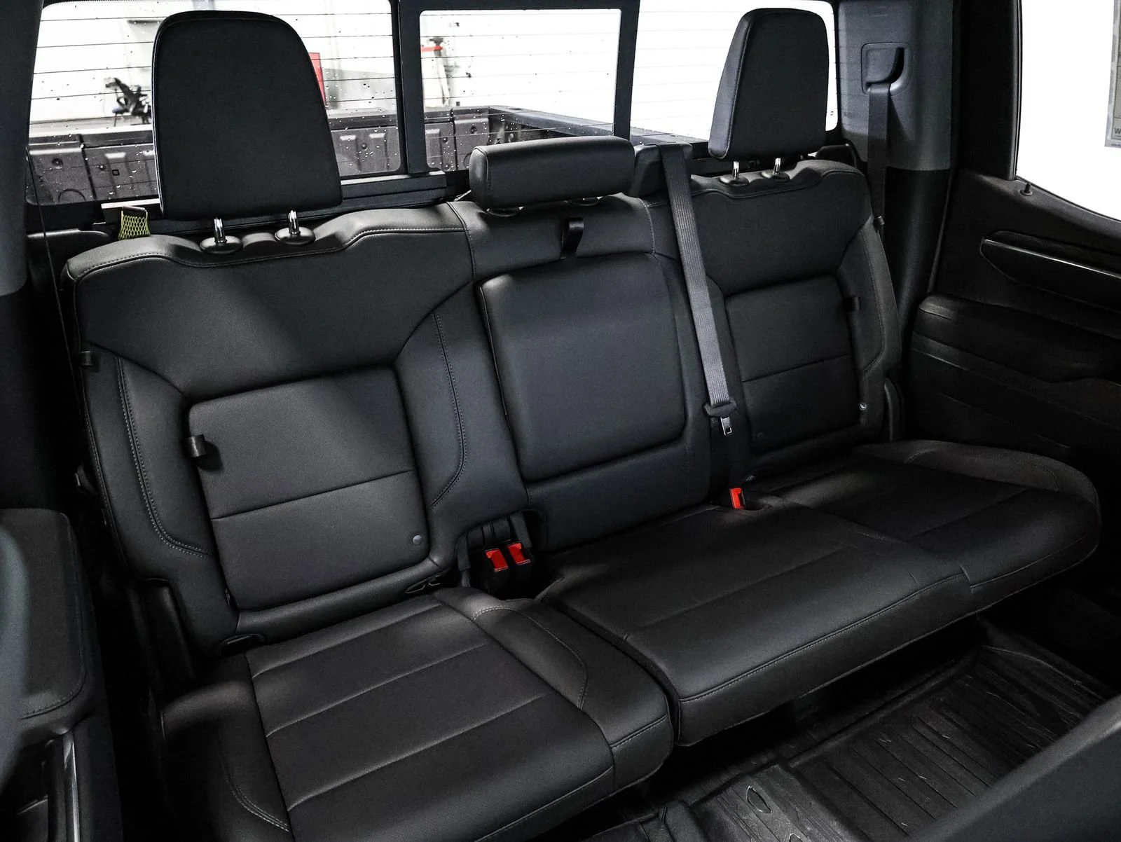 2026 GMC Sierra 1500 SLT - Photo 26
