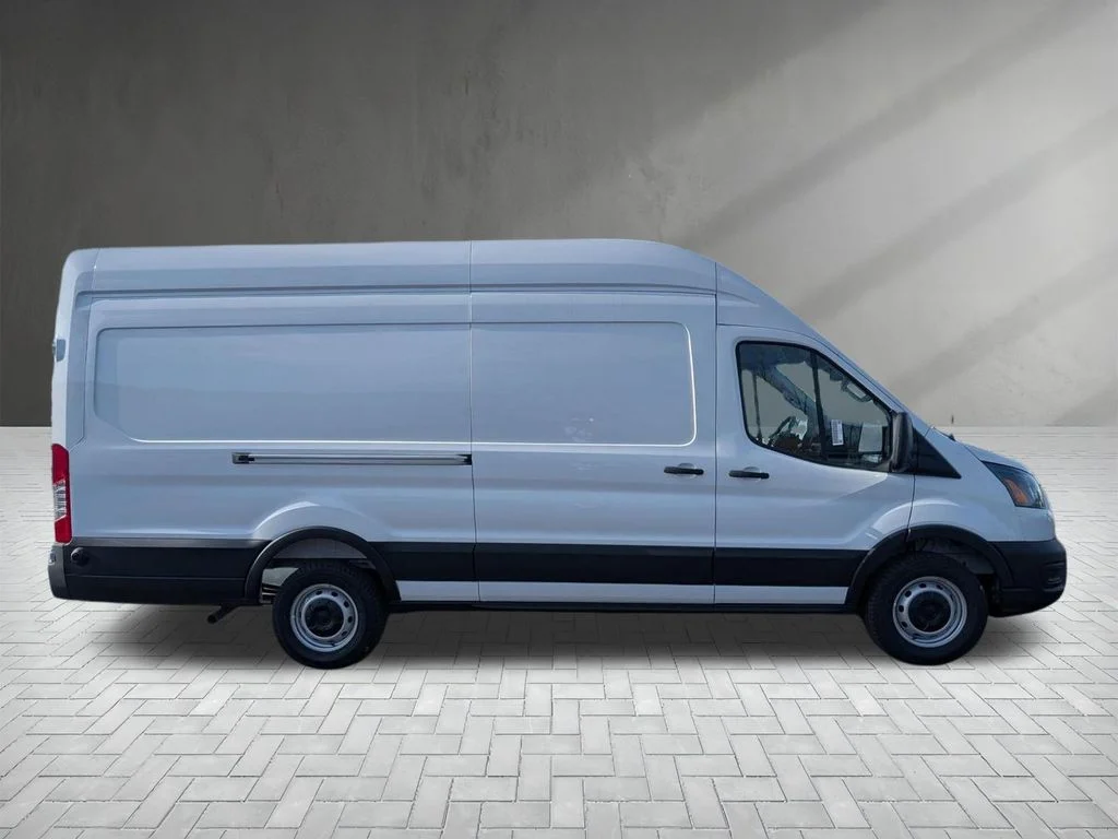 New 2026 Oxford White Ford Cargo Van image 9