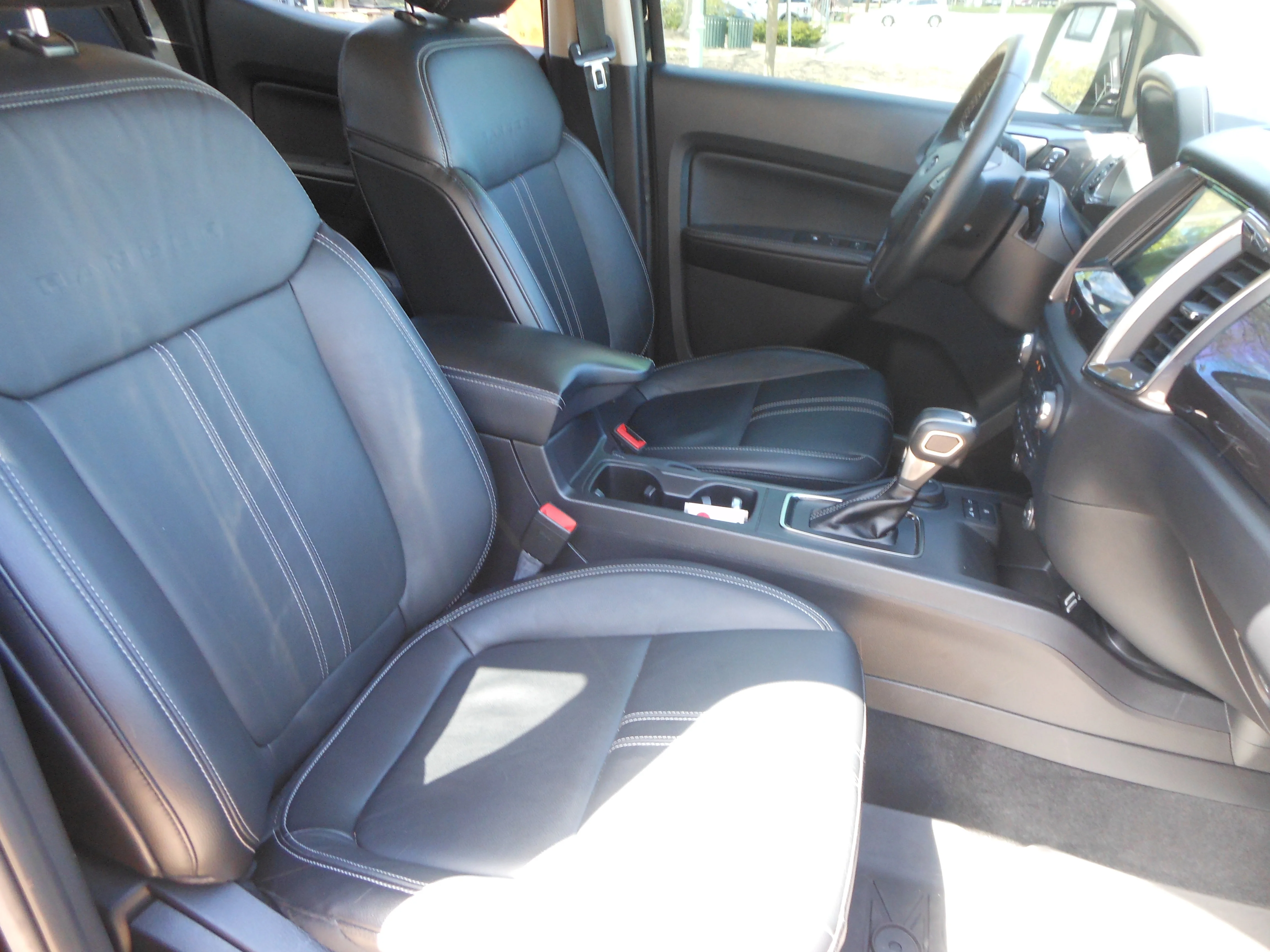 Used 2019 Black Ford LARIAT image 5