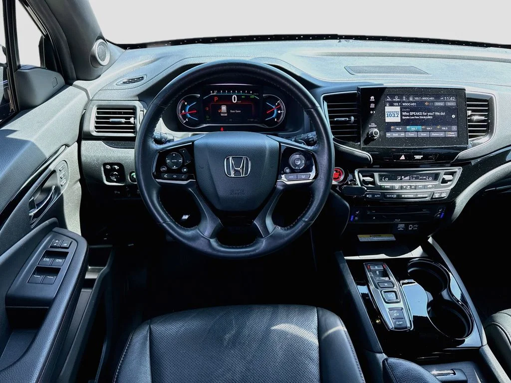 Used 2022 Crystal Black Pearl Honda Black Edition image 27
