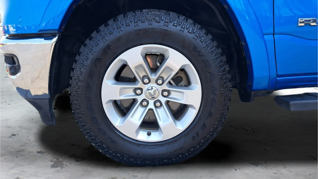 Used 2021 Blue Ram Laramie image 28