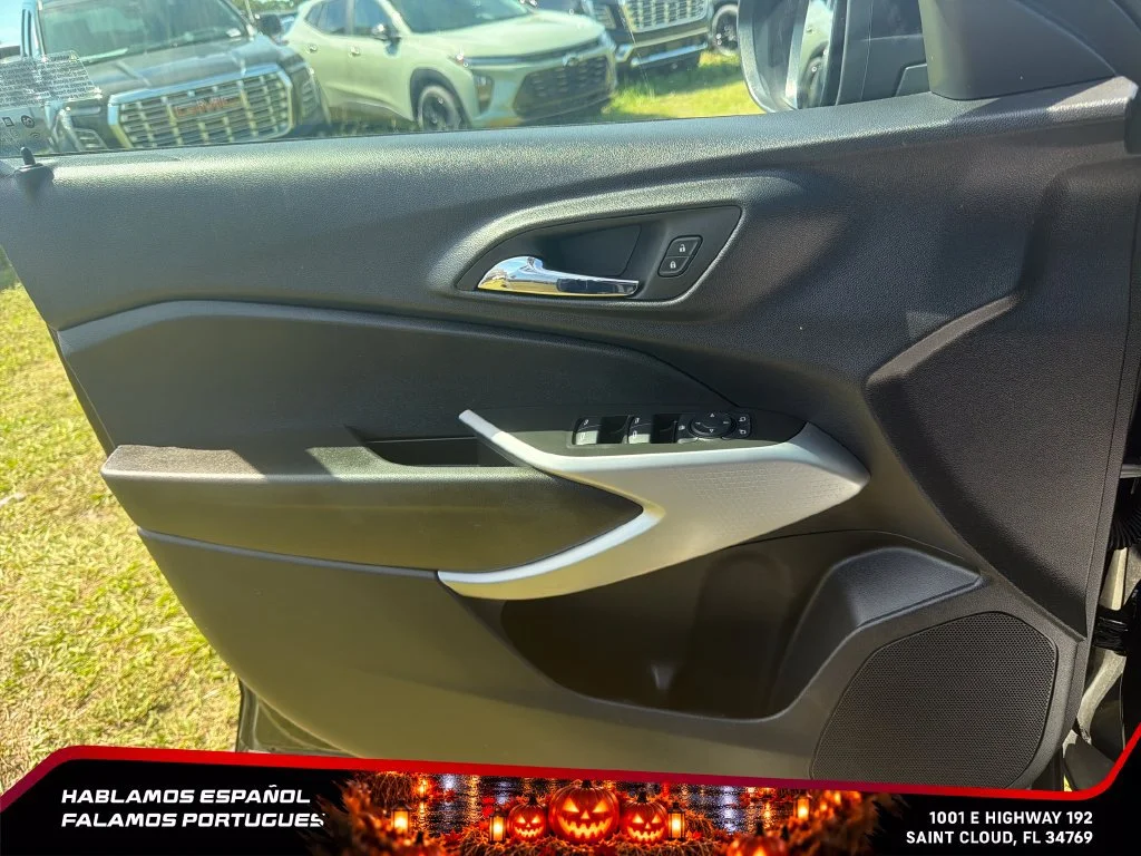 Used 2024 Mosaic Black Metallic Chevrolet 1RS image 12