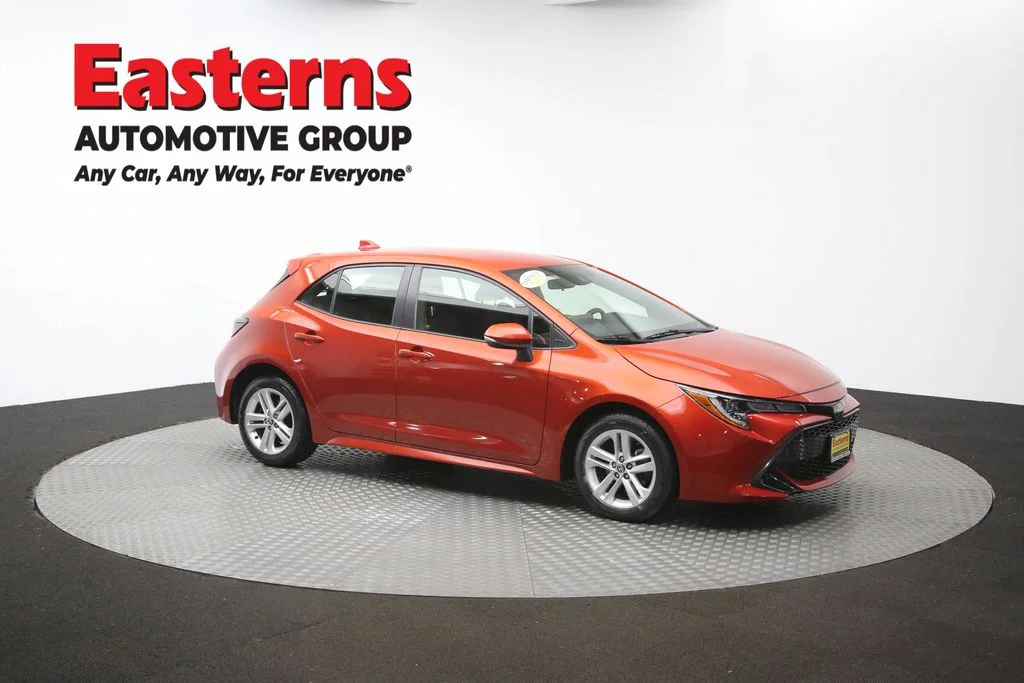 Used 2019 Red Toyota SE image 46