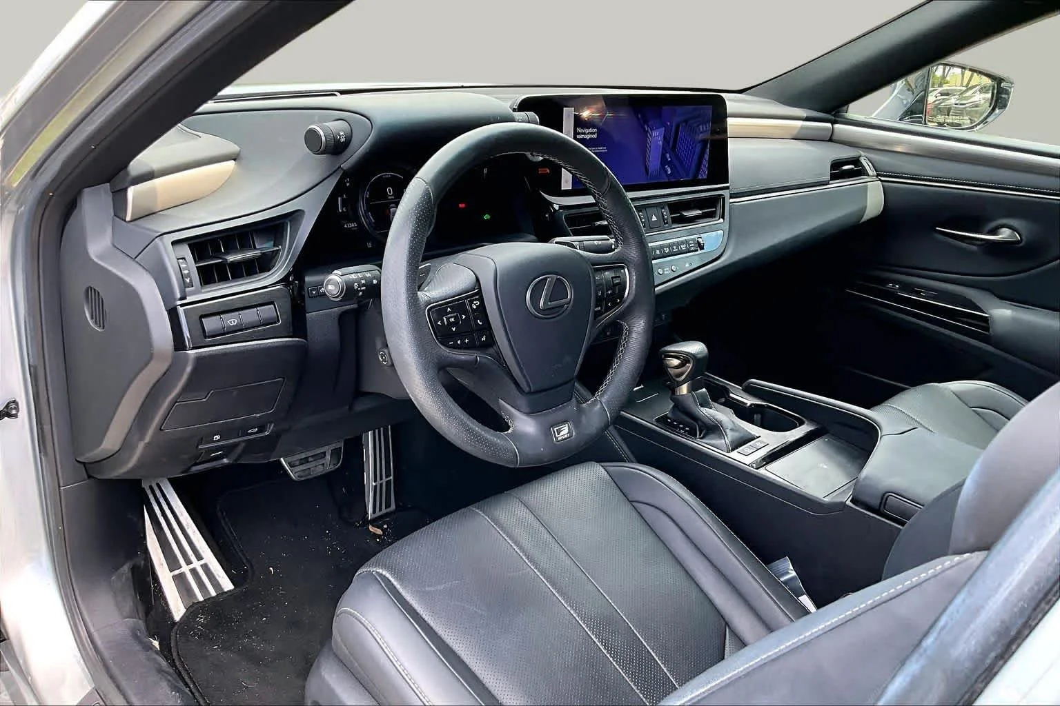 Used 2023 Iridium Lexus F SPORT Handling image 18