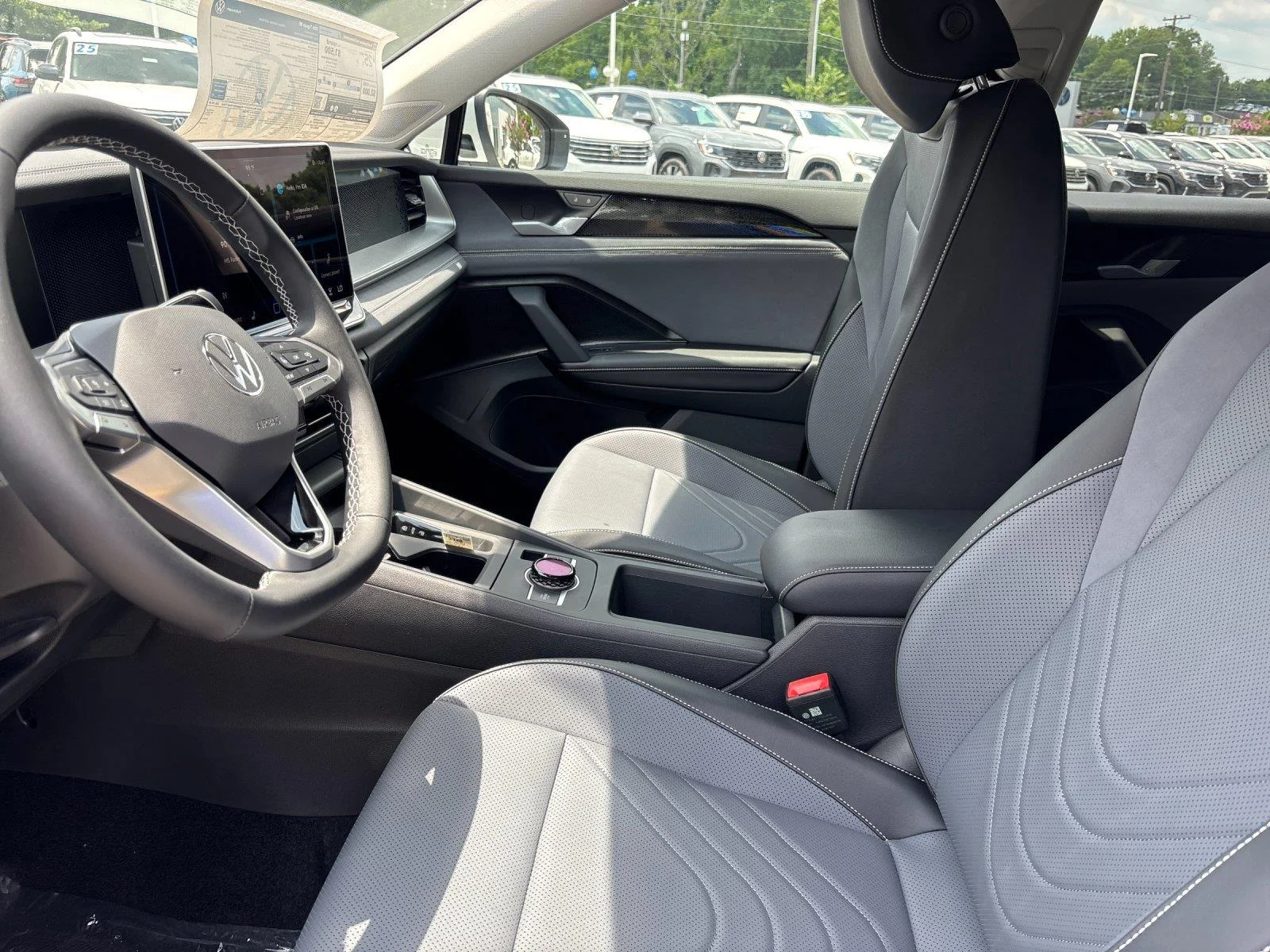 New 2026 pure white Volkswagen SE image 15