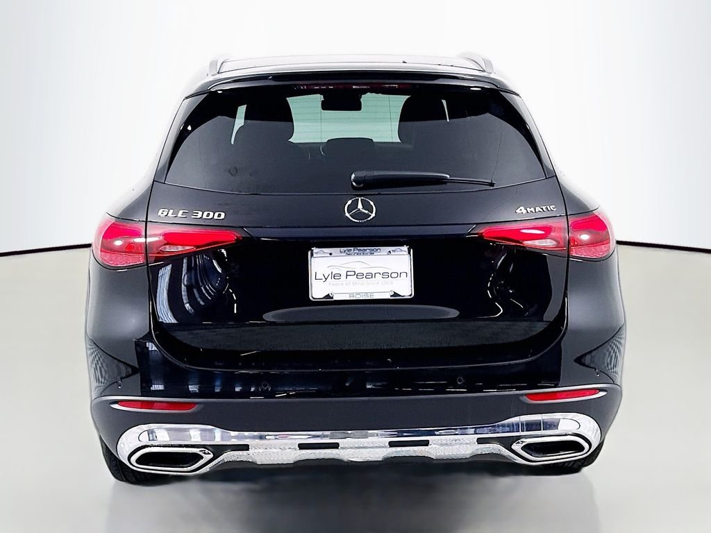 New 2026 Black Mercedes-Benz GLC 300 image 10