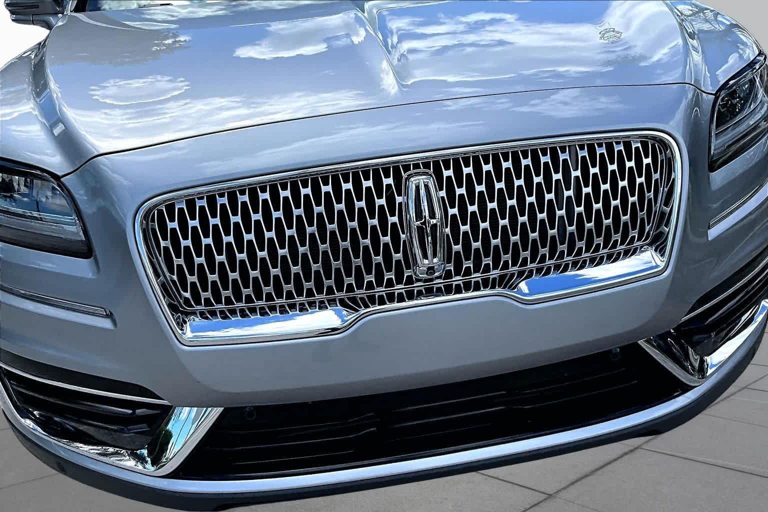Used 2020 Silver Radiance Lincoln Reserve image 29