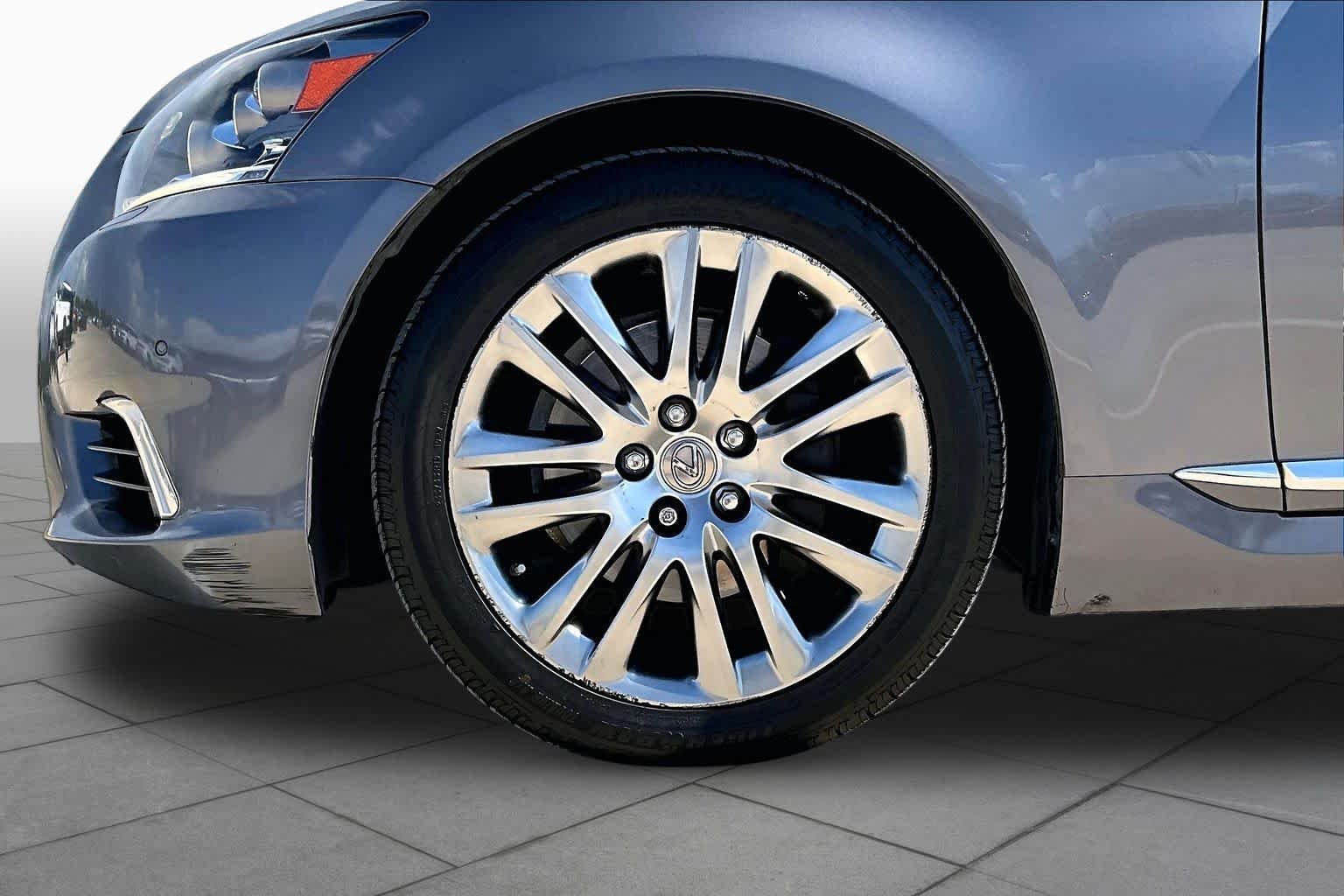 Used 2015 Nebula Gray Pearl Lexus  image 11