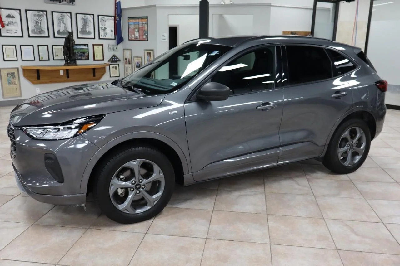 Used 2024 Carbonized Gray Ford ST-Line image 2