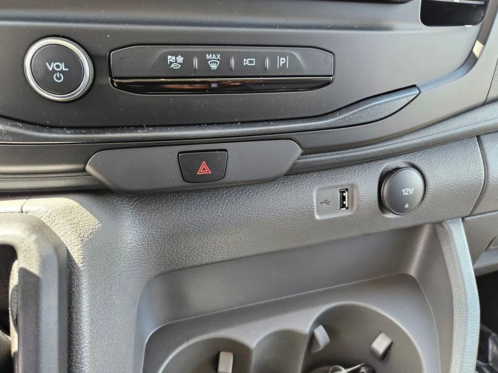 2025 Ford Transit Passenger Van XL - Photo 17