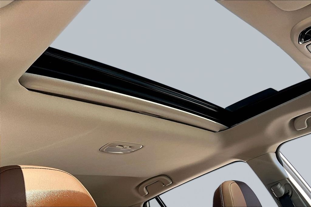 Used 2025 White Subaru Touring XT image 17