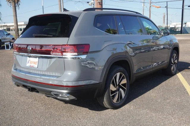 New 2026 Pure Gray Volkswagen 2.0T SE w/Technology image 7