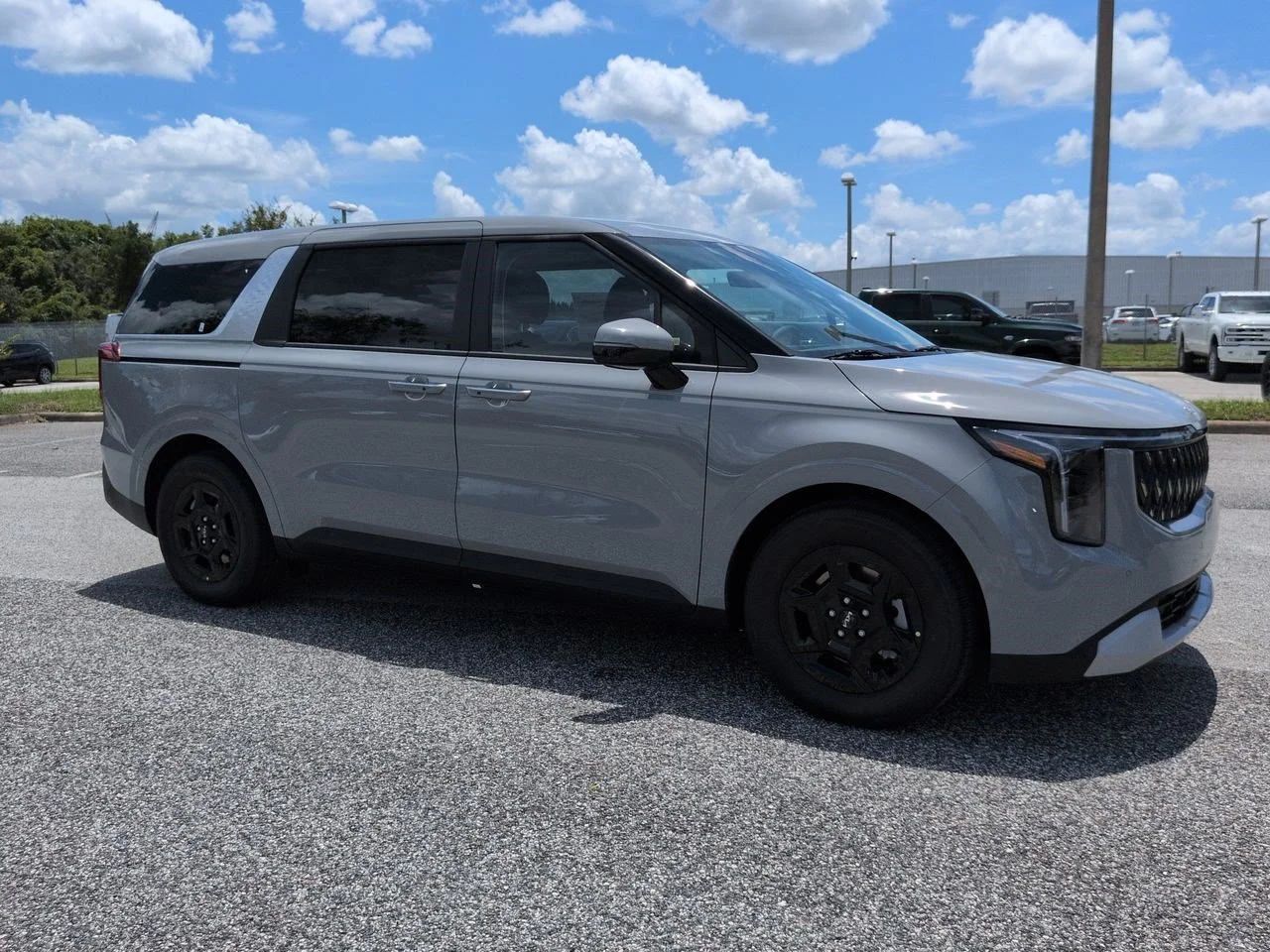 New 2027 Ceramic Silver Kia LXS image 1