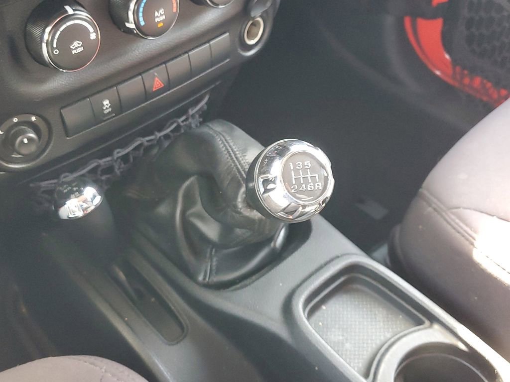 2013 Jeep Wrangler Unlimited Sport - Photo 27