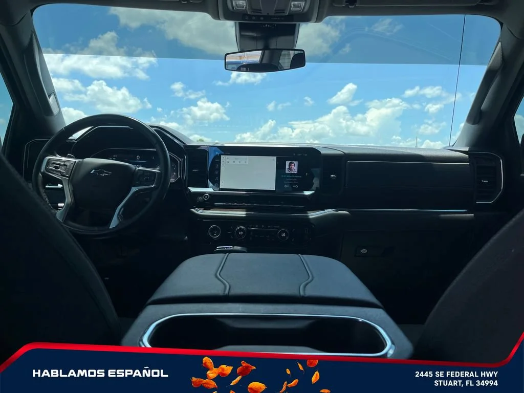 Used 2024 Summit White Chevrolet RST image 15