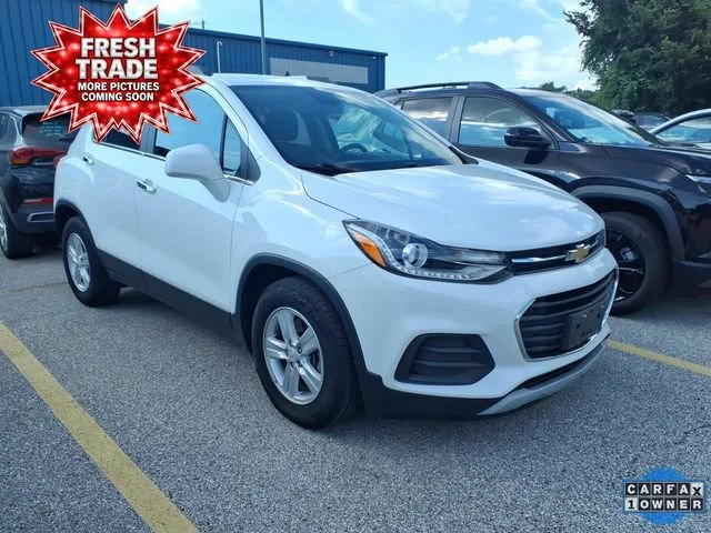Used 2020 SUMMIT WHITE Chevrolet LT image 5