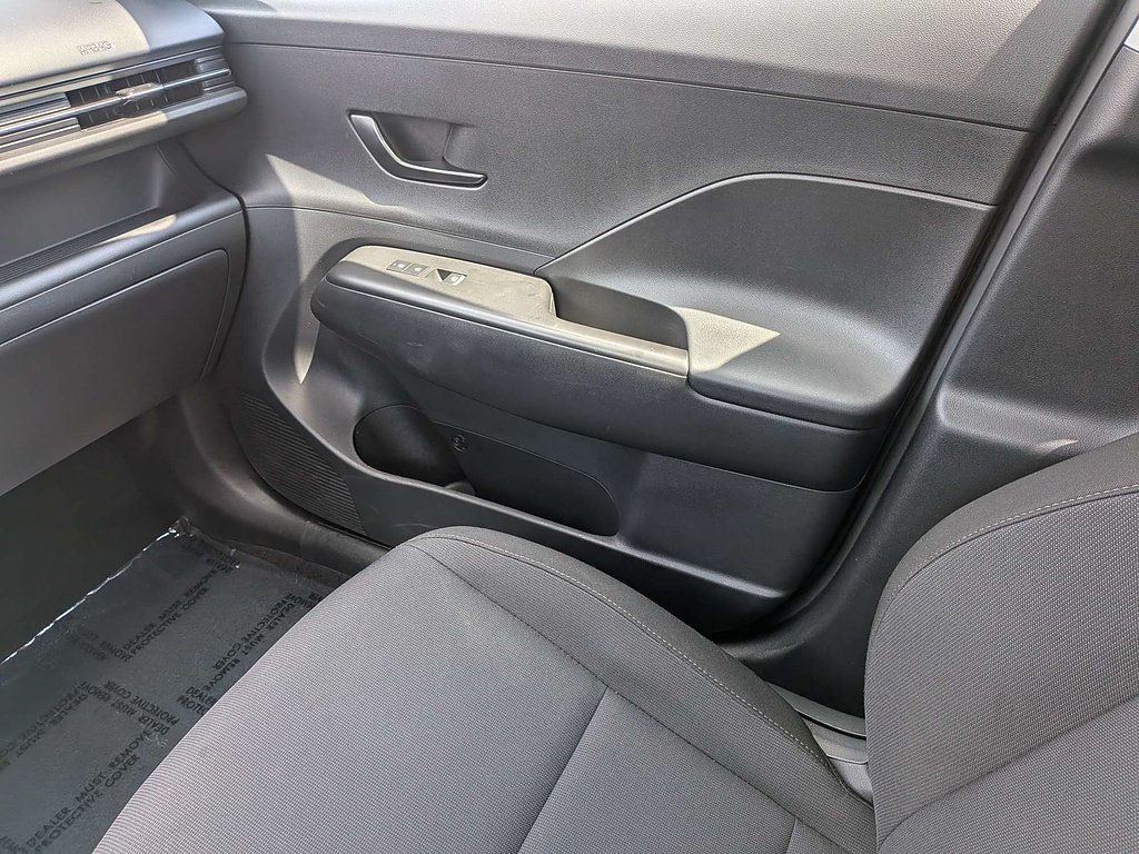 2024 Hyundai Kona SEL - Photo 16