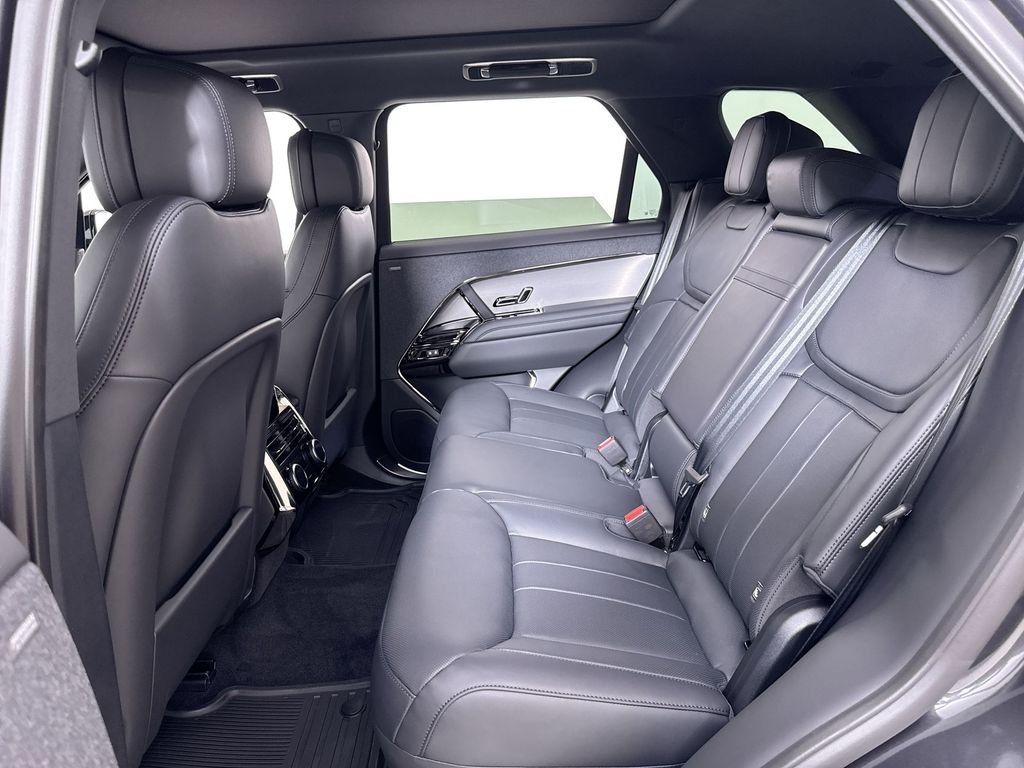 New 2026 Carpathian Grey Land Rover SE image 21