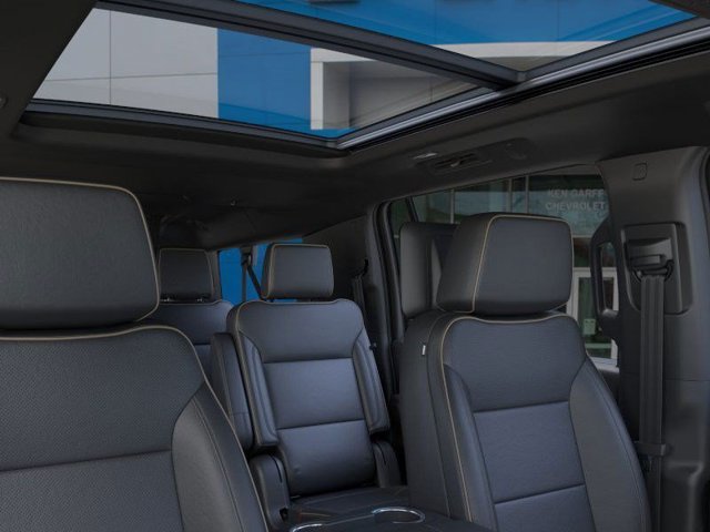 2025 Chevrolet Suburban Premier - Photo 25
