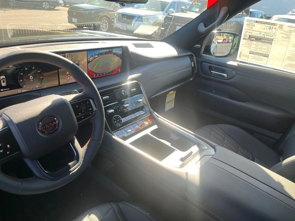 2025 Nissan Armada PRO-4X - Photo 14