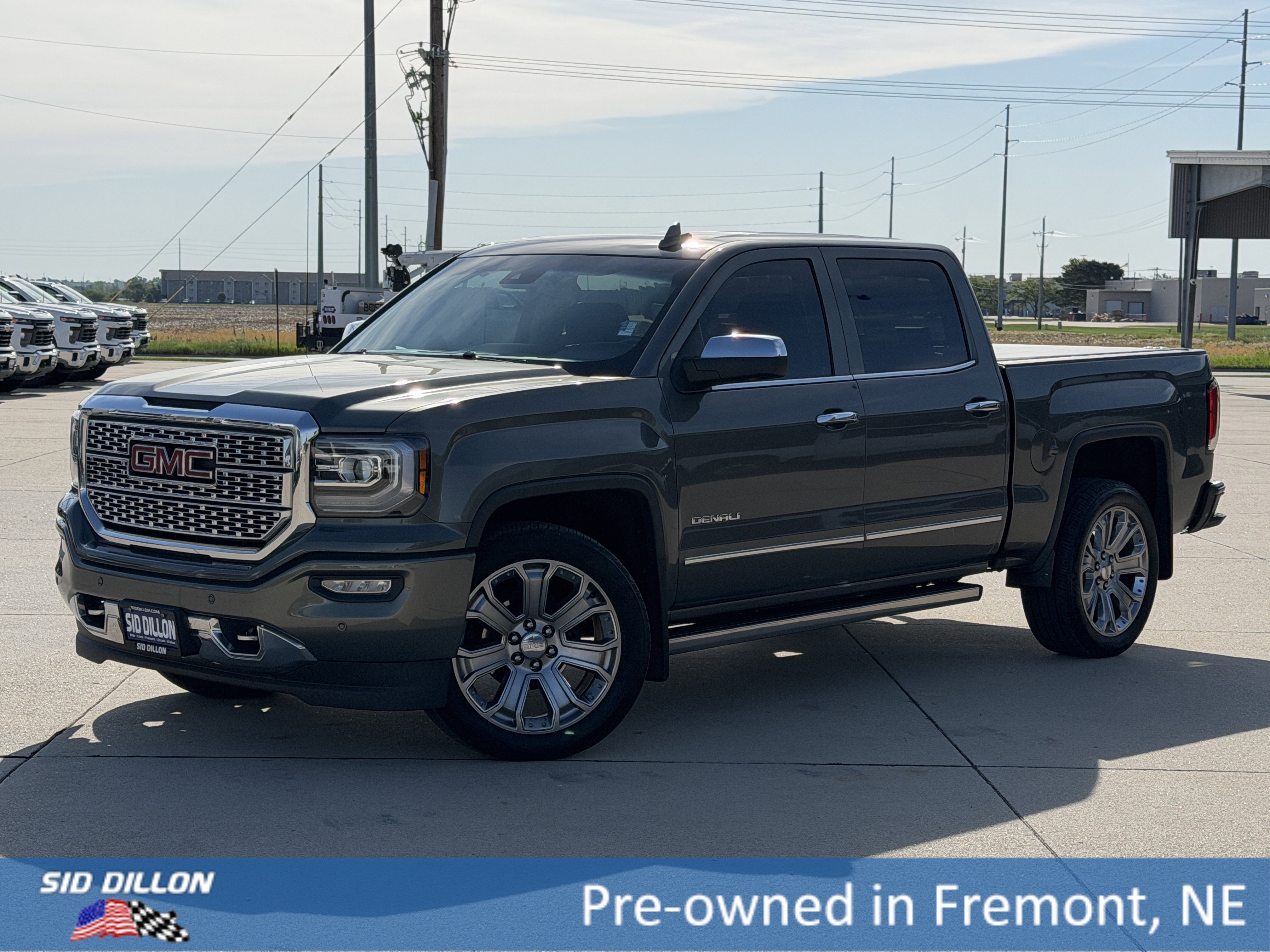 2018 GMC Sierra 4WD Crew Cab Standard Box's photo