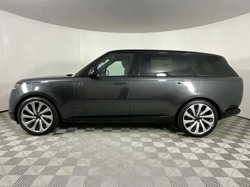 New 2026 Carpathian Grey Land Rover SE LWB 7-Seats / V8 image 6