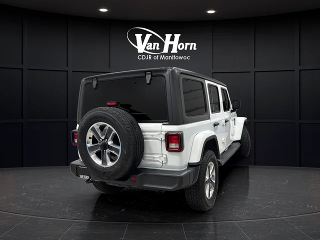Used 2022 Bright White Clearcoat Jeep Unlimited Sahara image 3