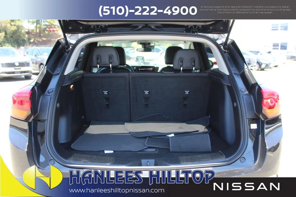 Used 2025 Black Buick Preferred image 10