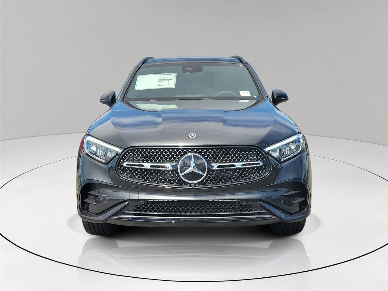 New 2027 Graphite Grey Metallic Mercedes-Benz GLC 300 image 2
