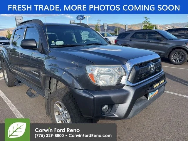 2015 Toyota Tacoma 4x4 Doublecab V6 AT's photo
