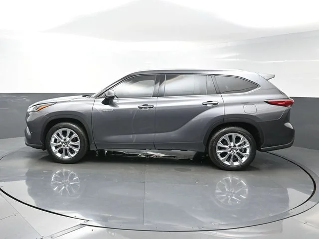 Used 2021 Gray Toyota Limited image 4