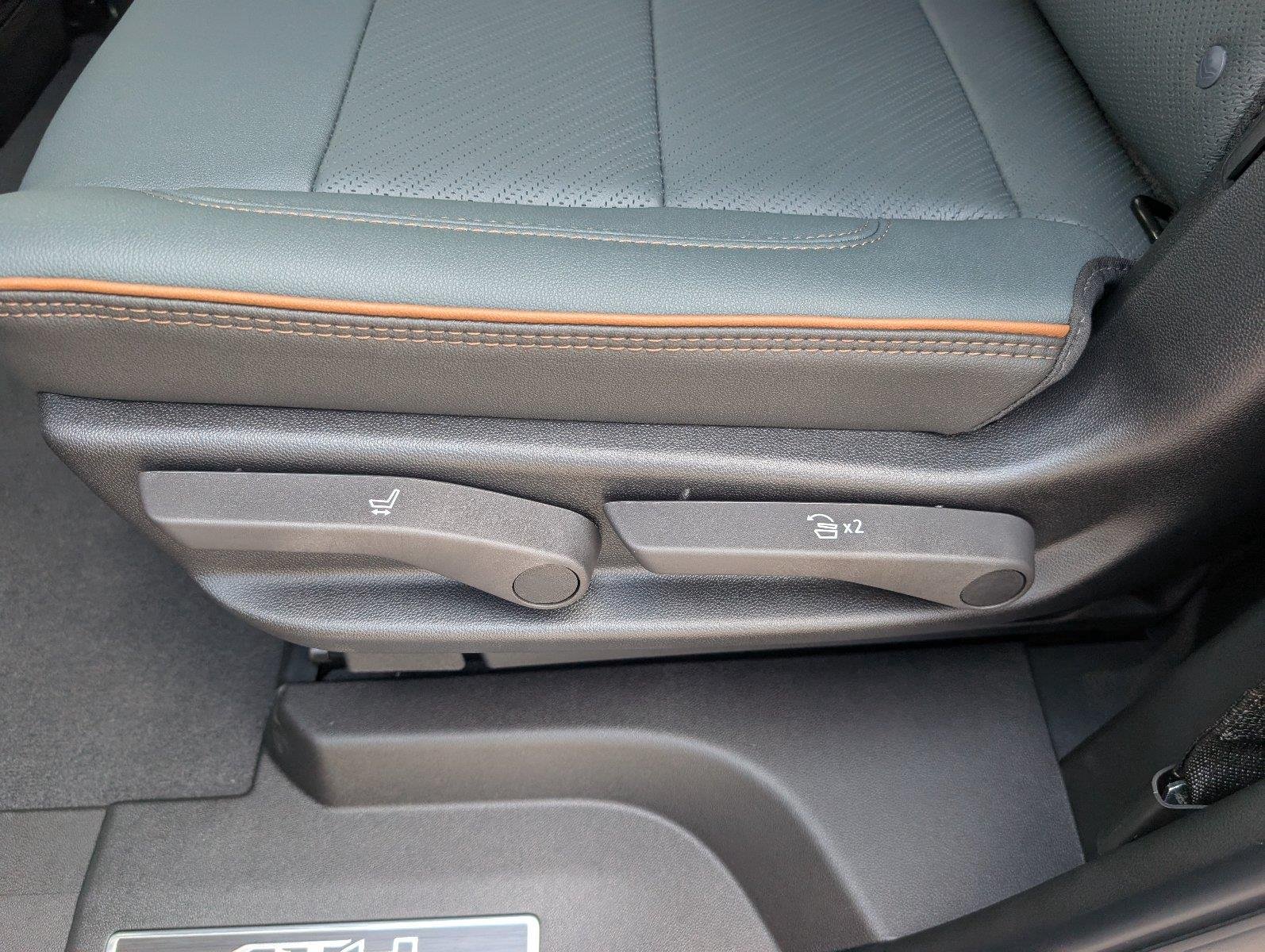 2026 GMC Yukon AT4 - Photo 35