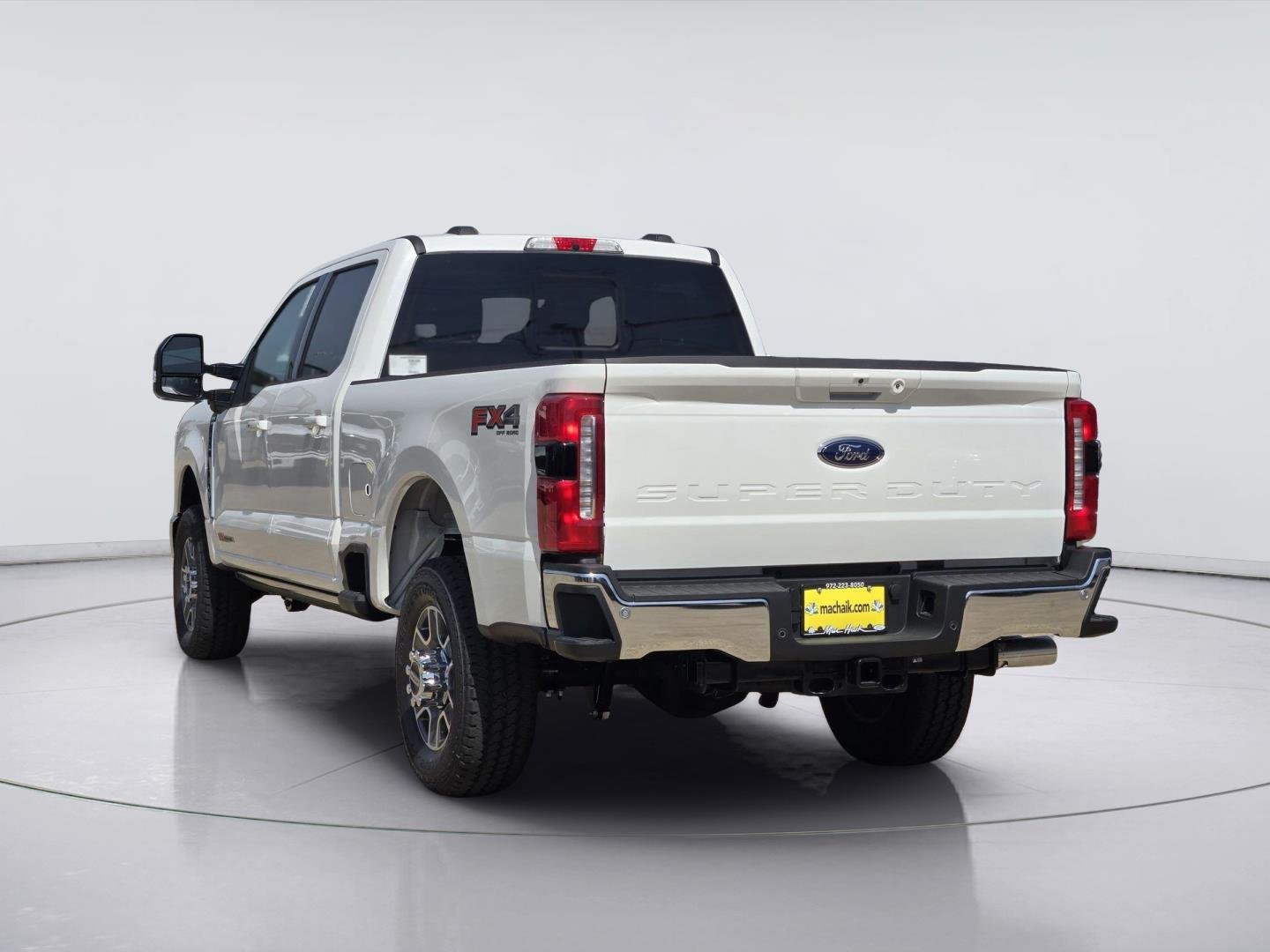 New 2026 Star White Metallic Tri-Coat Ford F-250® Lariat® image 3