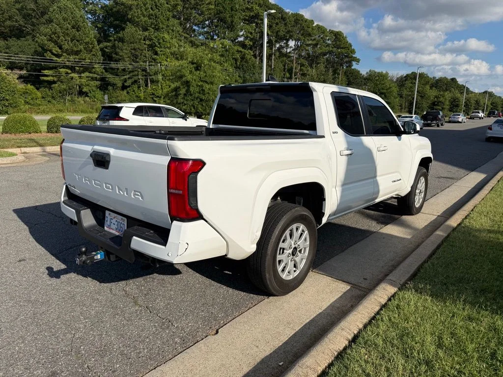Used 2024 White Toyota SR5 image 3
