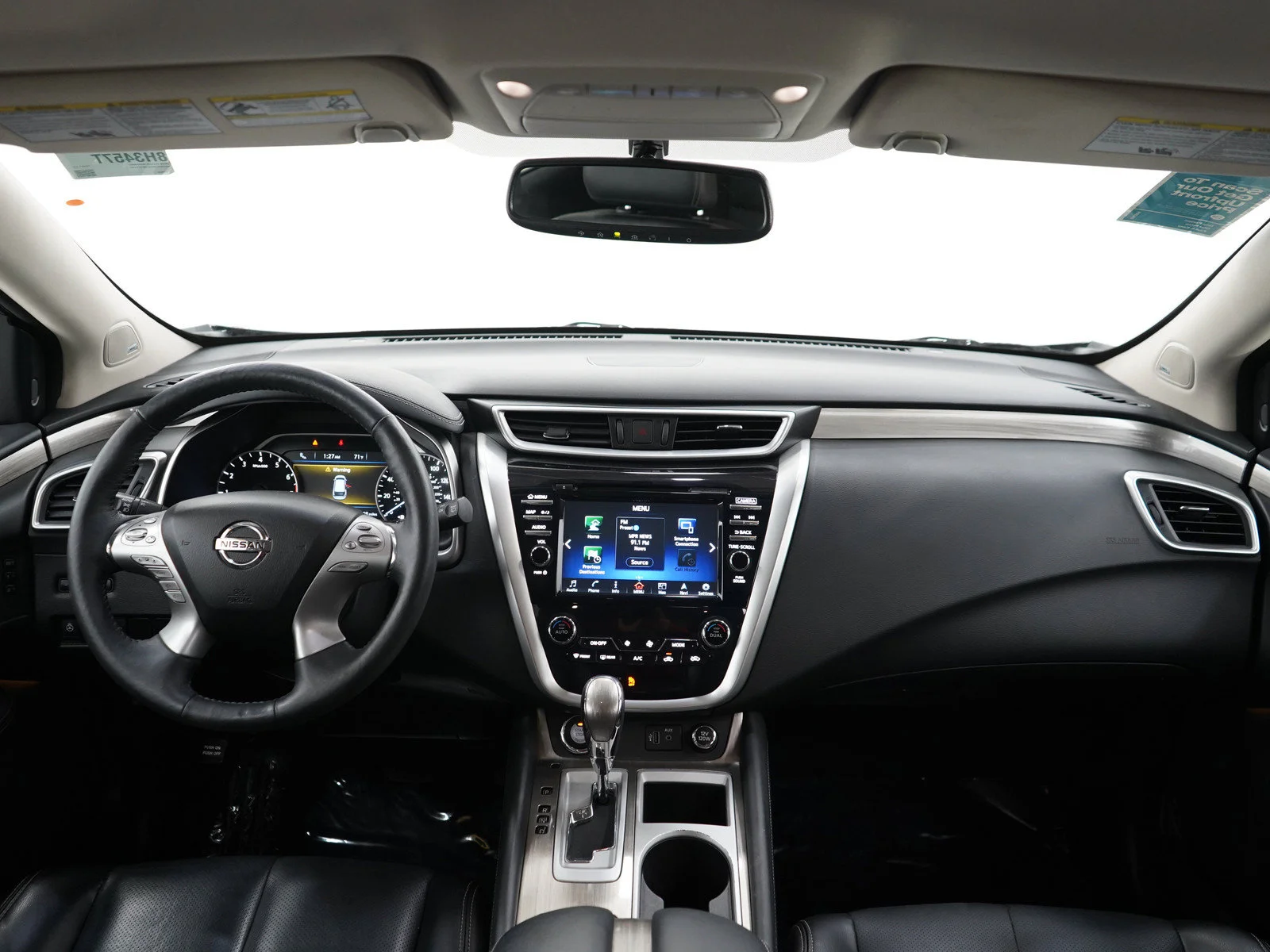 Used 2018 White Nissan SL image 13