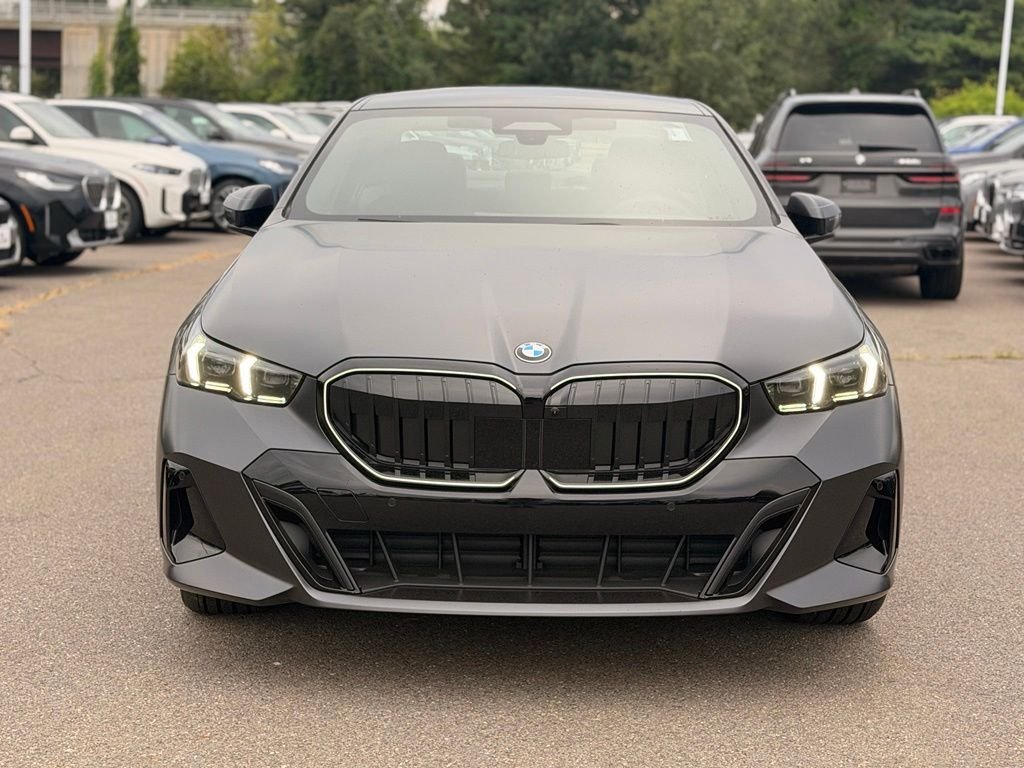 New 2027 Gray BMW 540i xDrive image 2