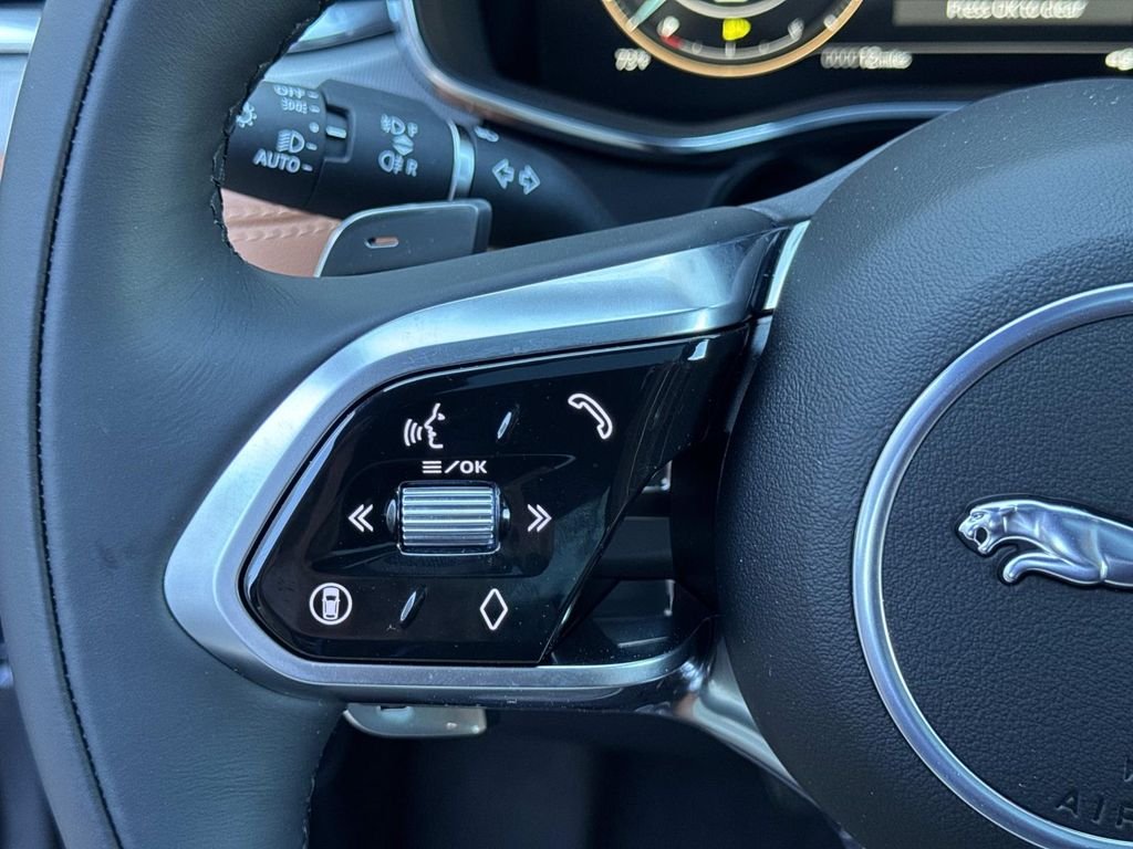 2026 Jaguar F-Pace R-Dynamic S - Photo 29