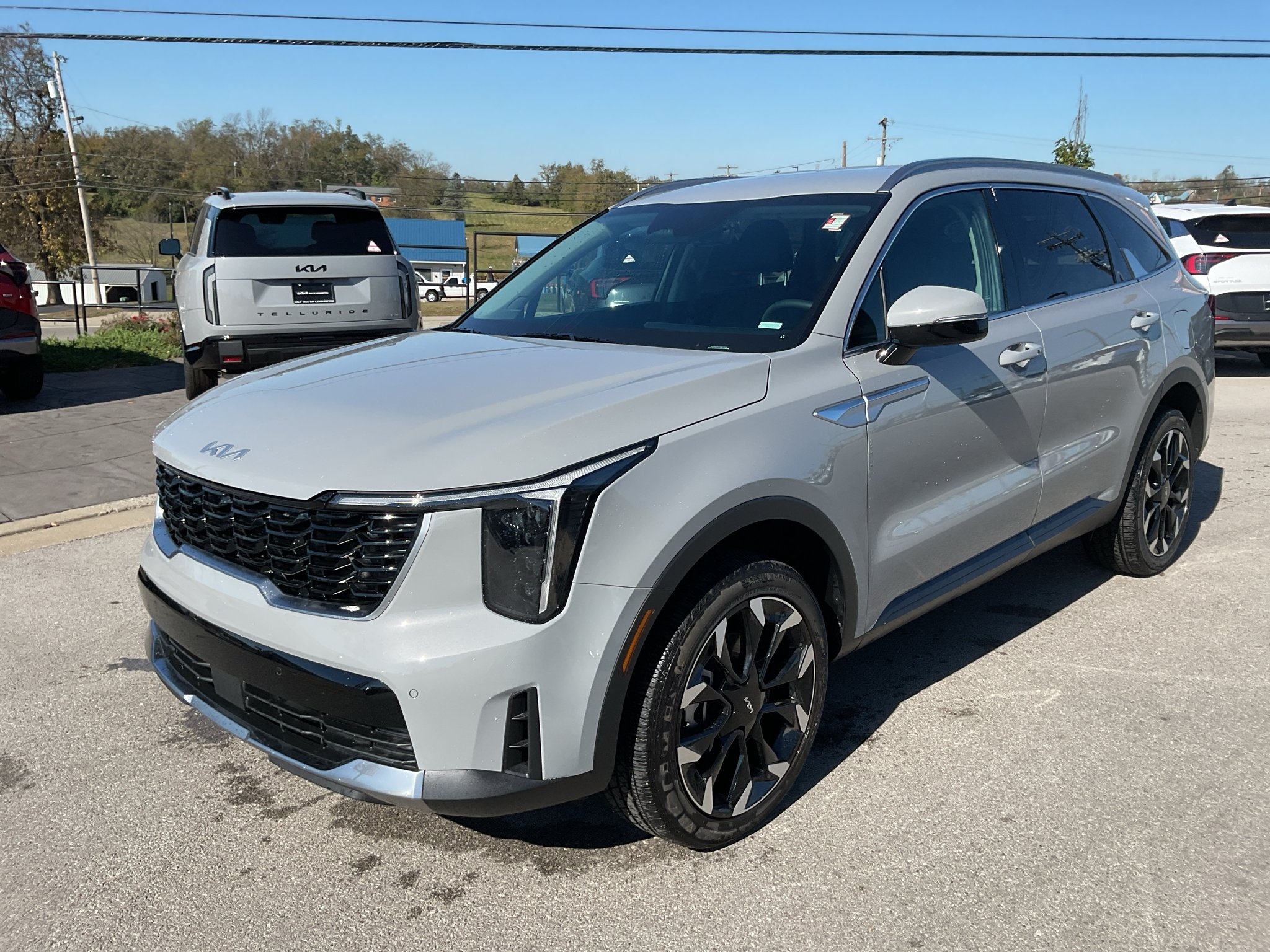 Used 2026 Wolf Gray Kia EX image 4