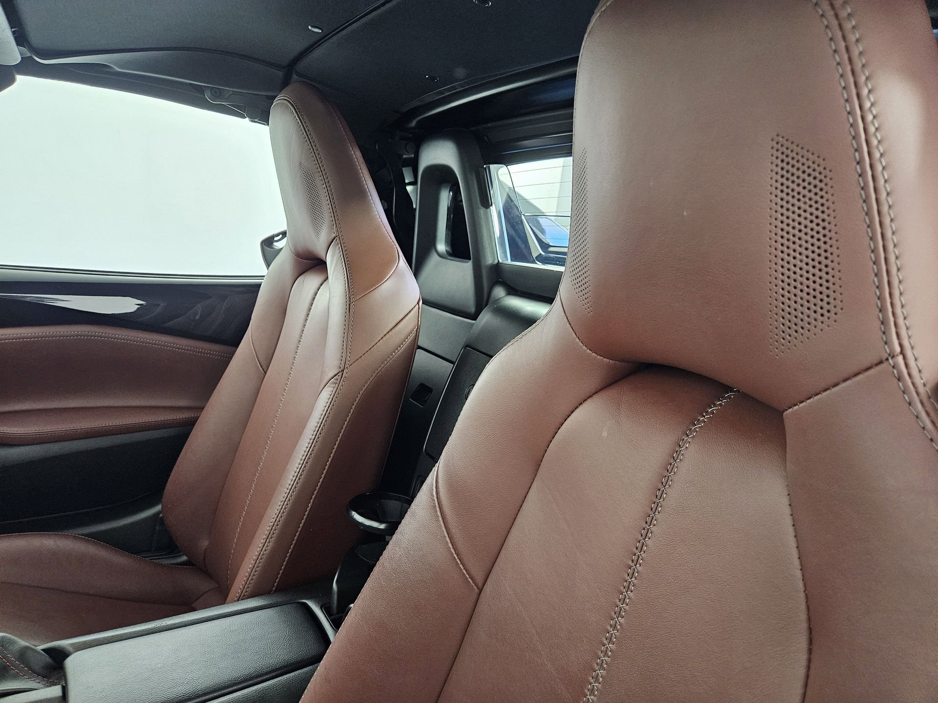 Used 2018 Black Mazda Grand Touring image 18