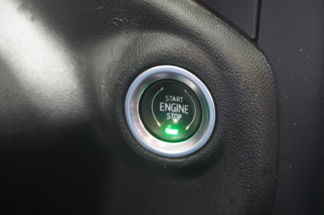 Used 2021 BLACK GMC AT4 image 31
