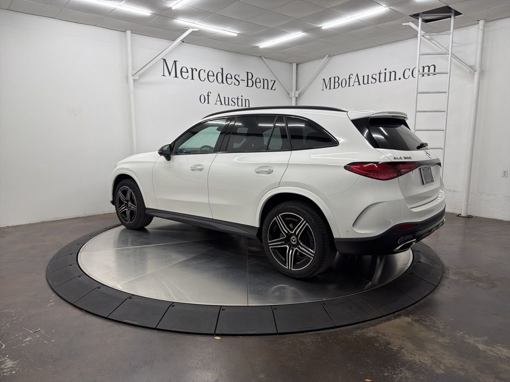 Used 2026 White Mercedes-Benz GLC 300 image 5