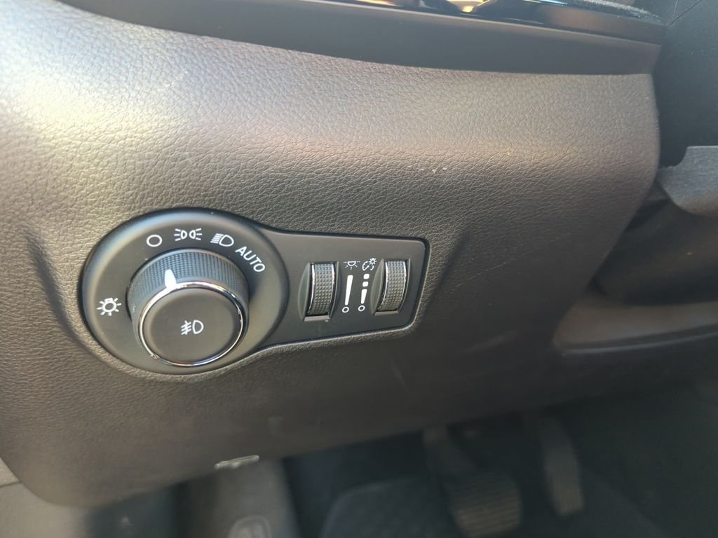 Used 2025 Red Jeep Trailhawk image 11